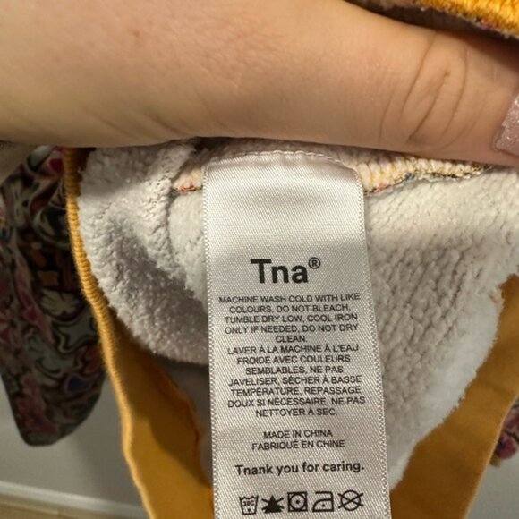 EUC- TNA -Colorful Floral Patterned Sweater - Picture 5 of 6